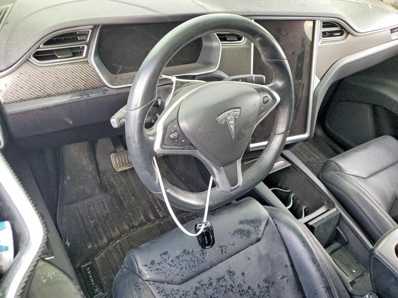 2017 TESLA MODEL X 8
