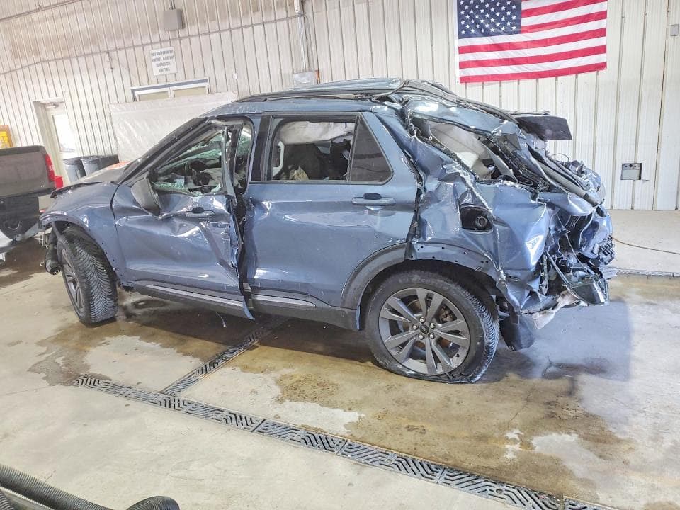 2021 FORD EXPLORER XLT 2