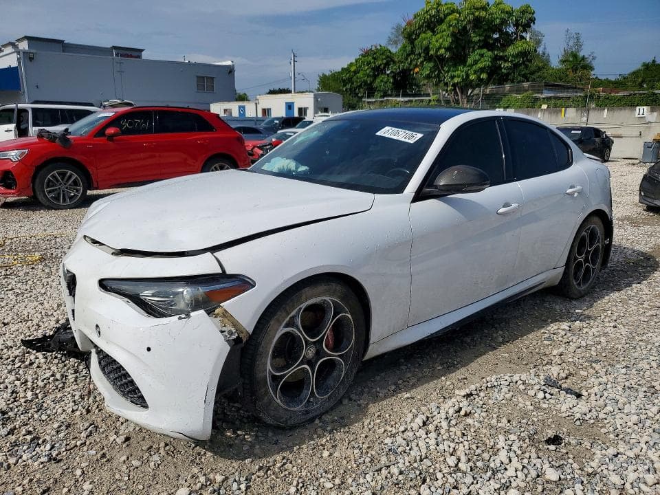 2021 ALFA ROMEO GIULIA TI - 1