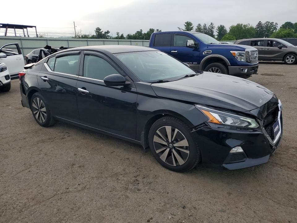 2022 NISSAN ALTIMA SV 4