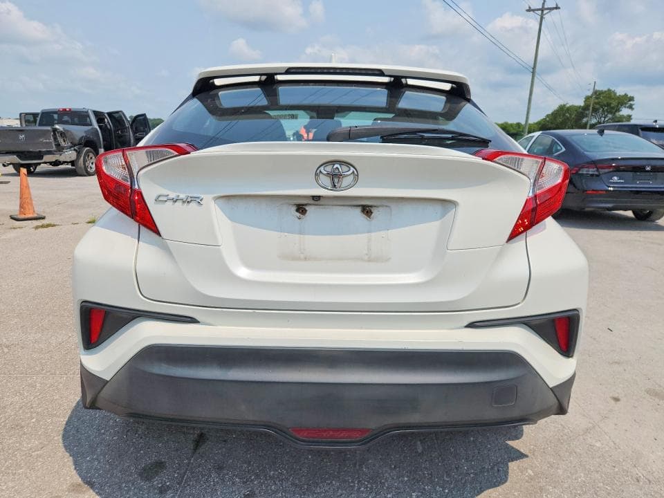 2018 TOYOTA C-HR XLE PREMIUM 6