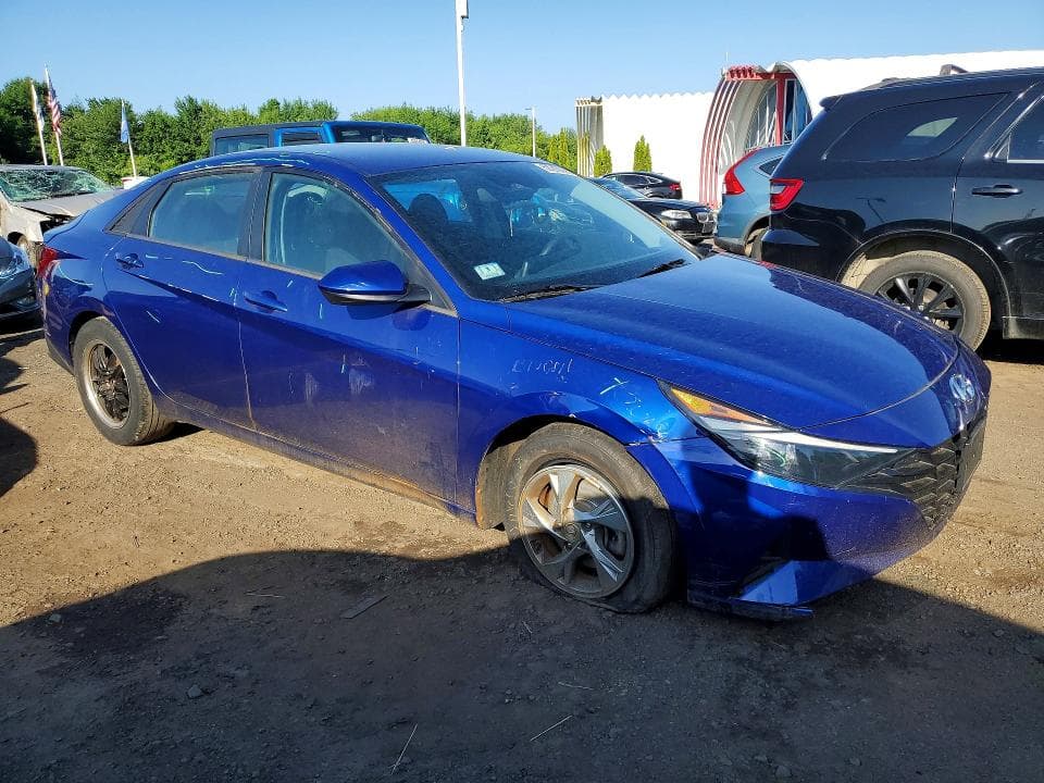 2022 HYUNDAI ELANTRA SE 4