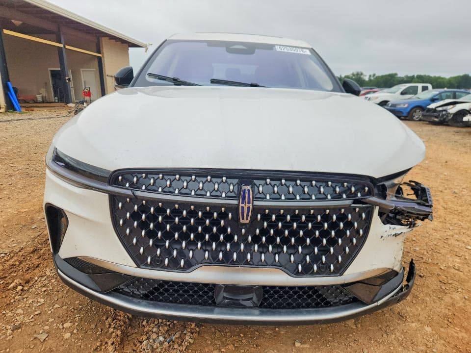2025 LINCOLN NAUTILUS PREMIERE 5
