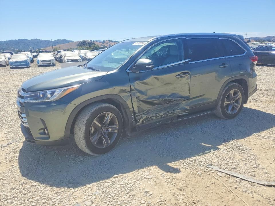 2018 TOYOTA HIGHLANDER - 1