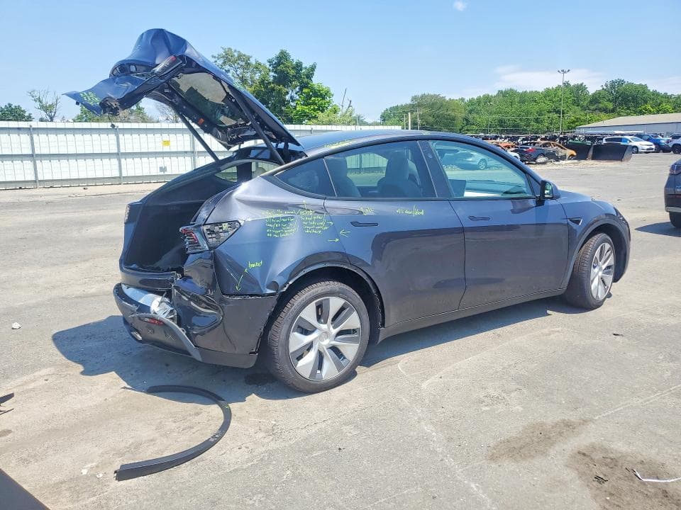 2024 TESLA MODEL Y 3