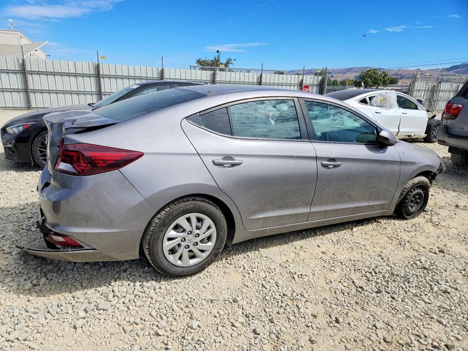 2020 HYUNDAI ELANTRA SE 3
