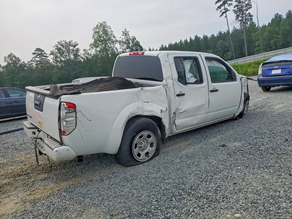 2018 NISSAN FRONTIER S 3