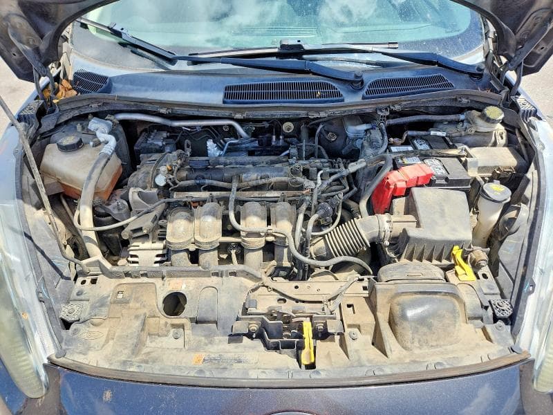 2017 FORD FIESTA SE 11
