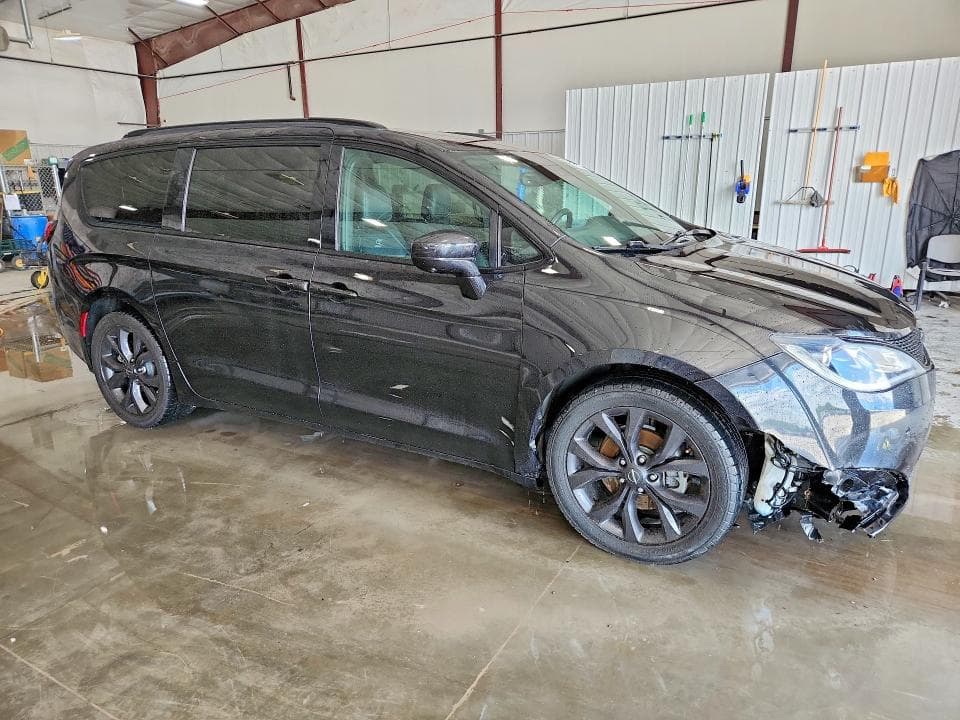 2019 CHRYSLER PACIFICA TOURING L PLUS 4