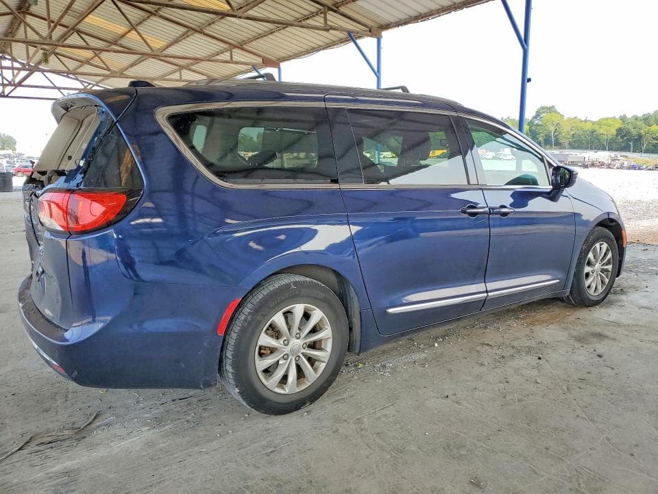 2018 CHRYSLER PACIFICA TOURING L 3