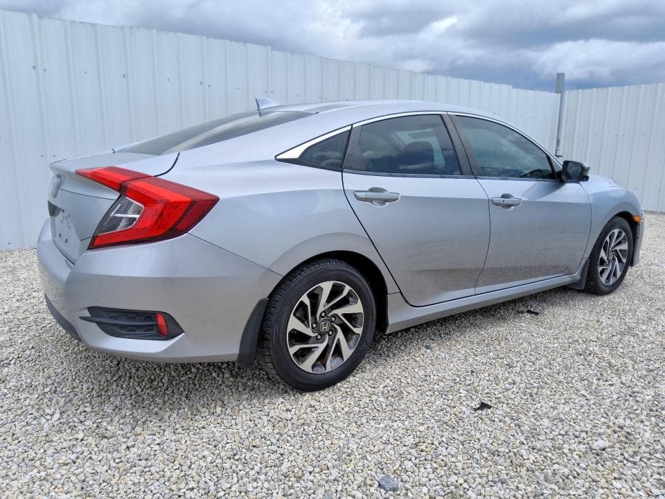 2017 HONDA CIVIC EX 3