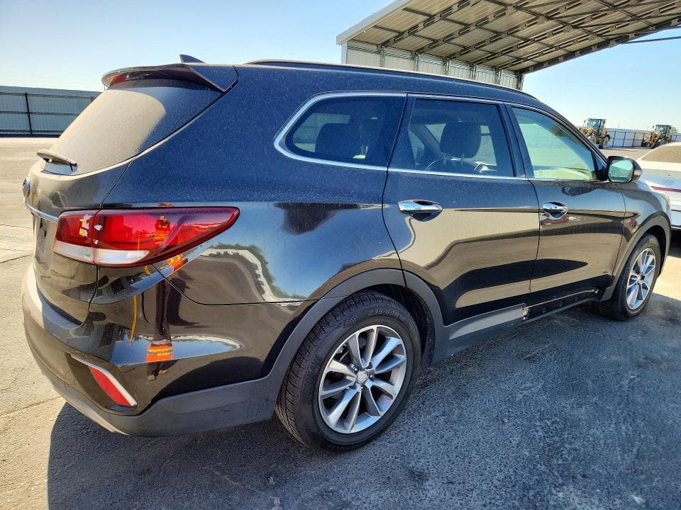 2017 HYUNDAI SANTA FE SE 3