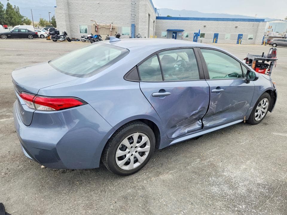 2022 TOYOTA COROLLA LE 3