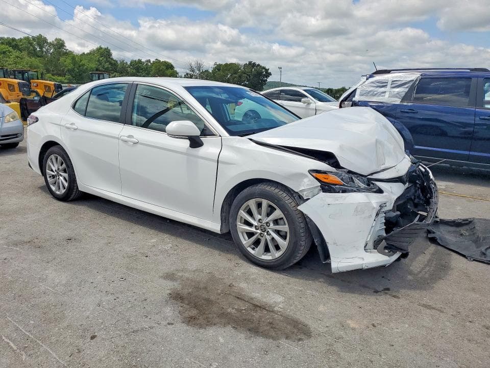 2023 TOYOTA CAMRY LE 4