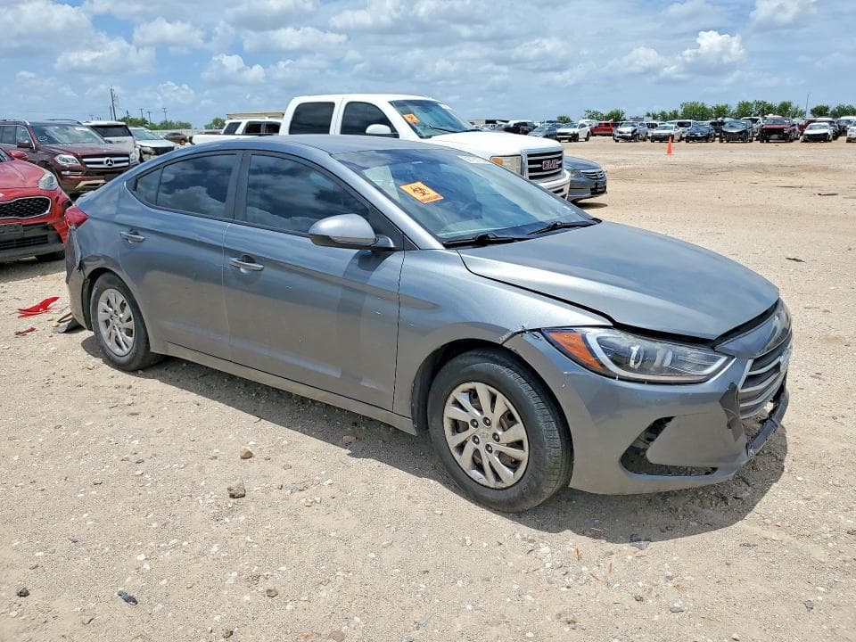 2017 HYUNDAI ELANTRA SE 4