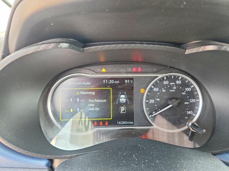 2025 NISSAN VERSA SV 9