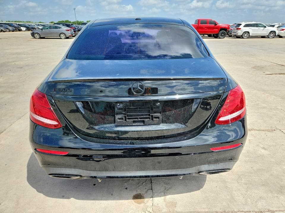 2018 MERCEDES-BENZ E 300 300 6