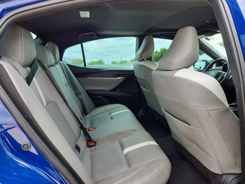 2025 TOYOTA CAMRY SE 10