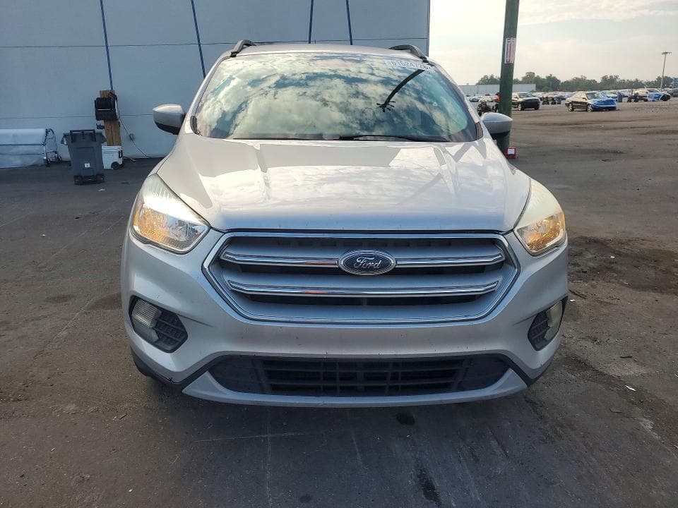 2018 FORD ESCAPE SE 5