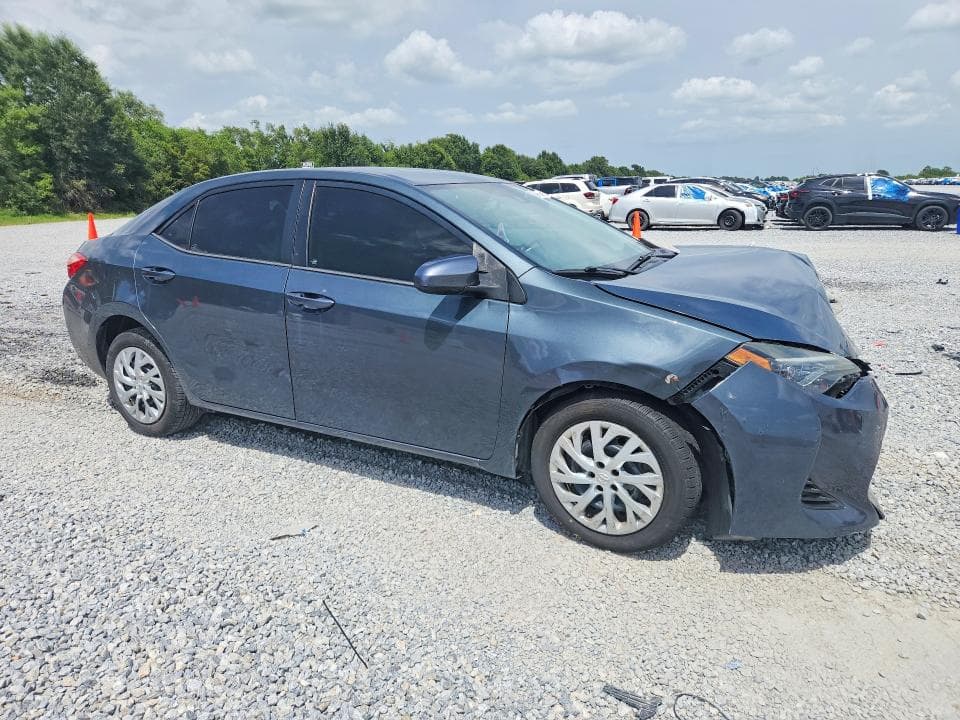 2017 TOYOTA COROLLA LE 4