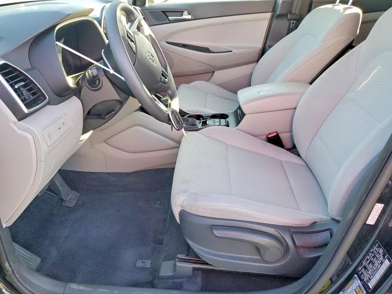 2020 HYUNDAI TUCSON SE 7