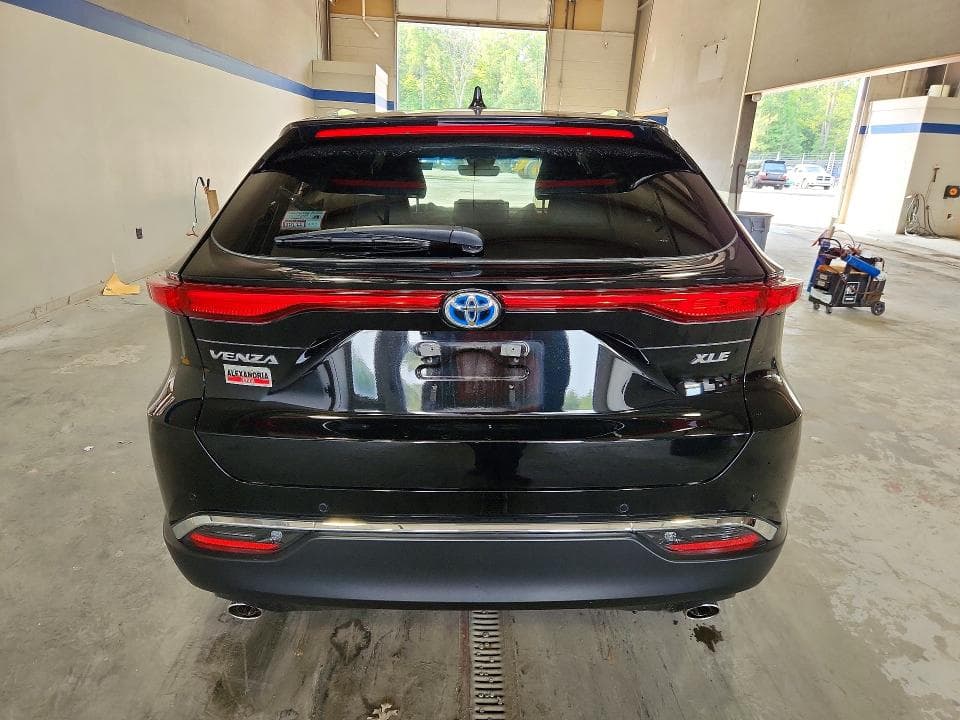 2024 TOYOTA VENZA XLE 6