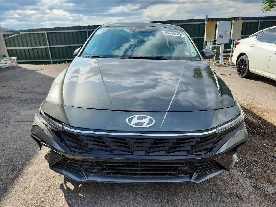 2026 HYUNDAI ELANTRA SE 5