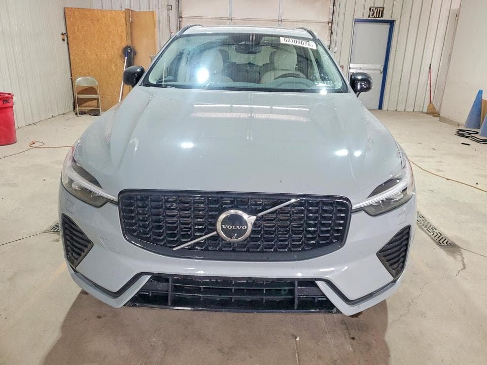 2025 VOLVO XC60 PLUS 5