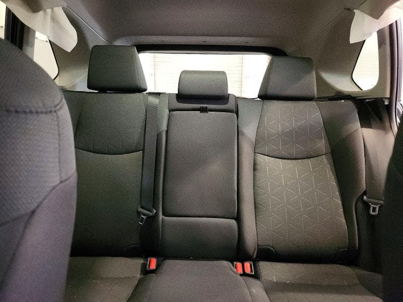 2022 TOYOTA RAV4 XLE 10