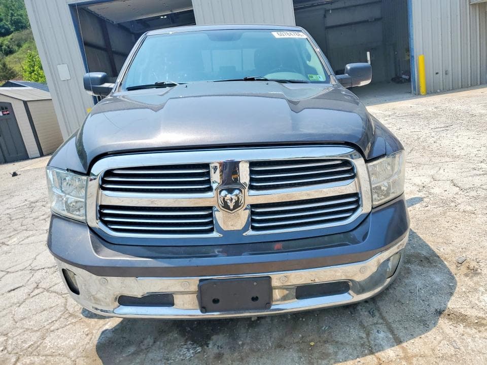2019 RAM 1500 CLASSIC SLT 5