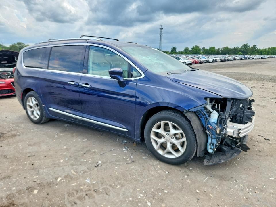 2018 CHRYSLER PACIFICA TOURING L 4