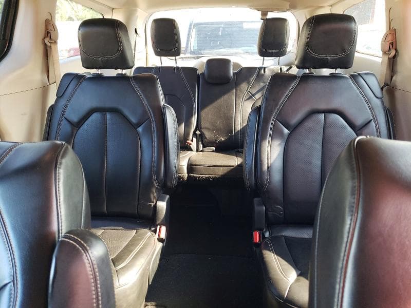 2020 CHRYSLER VOYAGER LXI 10