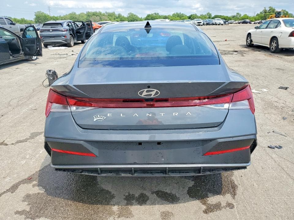 2025 HYUNDAI ELANTRA SE 6