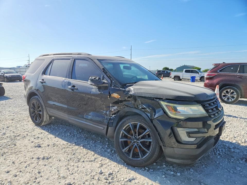 2017 FORD EXPLORER XLT 4