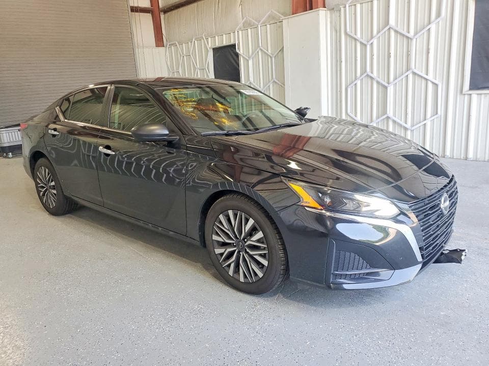 2024 NISSAN ALTIMA SV 4