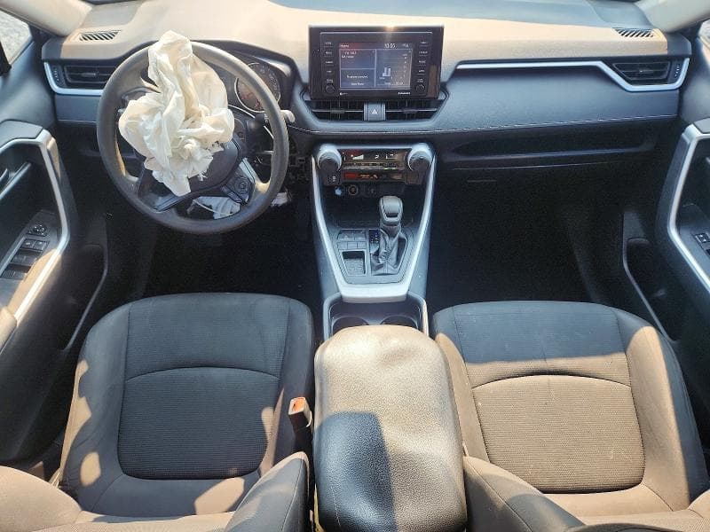 2020 TOYOTA RAV4 LE 8