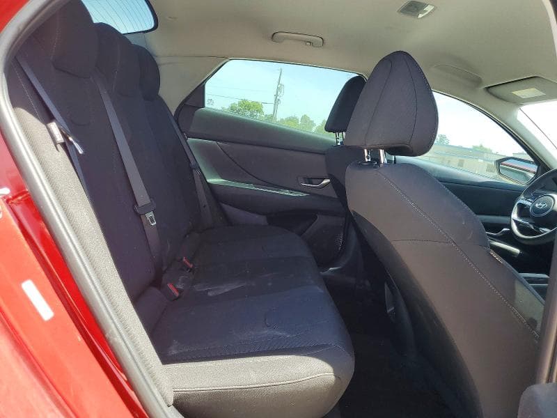 2025 HYUNDAI ELANTRA SE 10