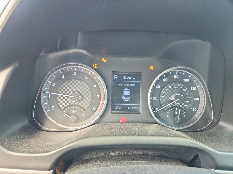 2020 HYUNDAI ELANTRA SE 9