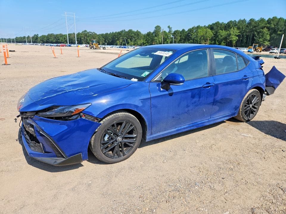 2025 TOYOTA CAMRY SE - 1