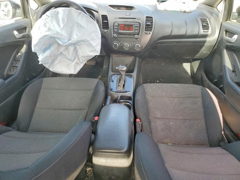 2017 KIA FORTE LX 8