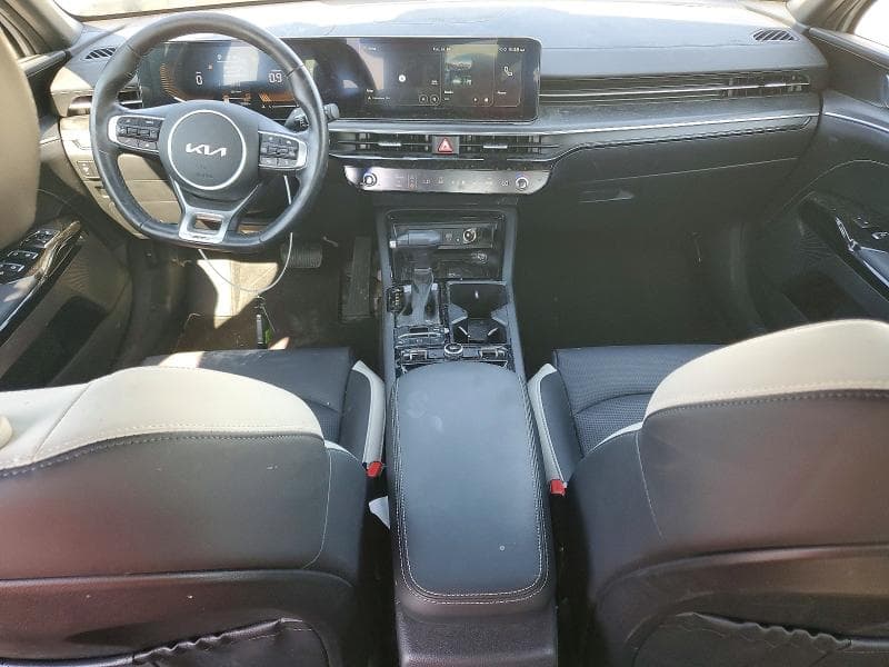 2025 KIA K5 8