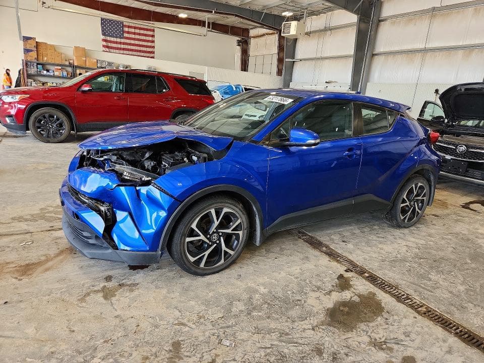 2018 TOYOTA C-HR XLE - 1