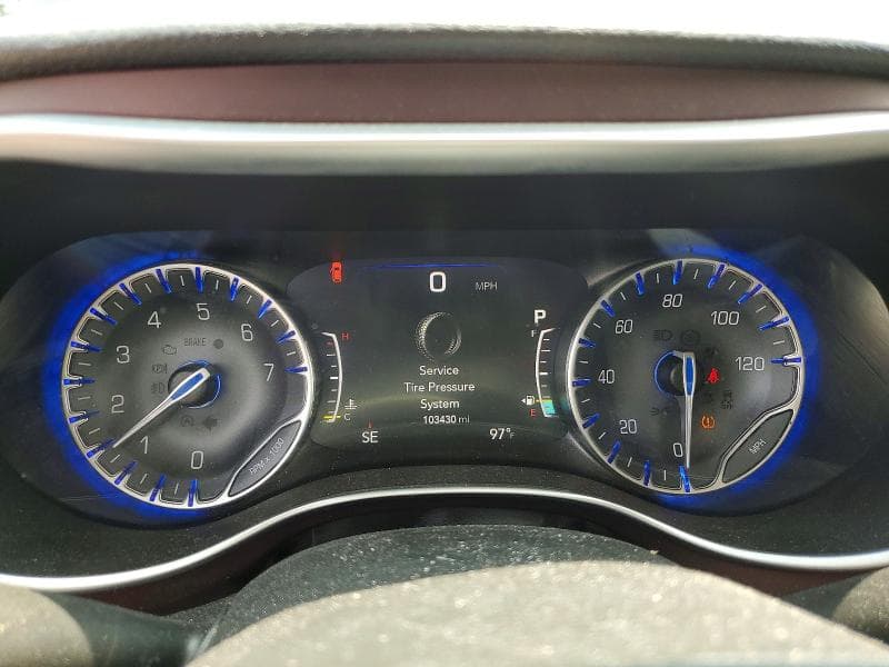 2017 CHRYSLER PACIFICA LIMITED 9
