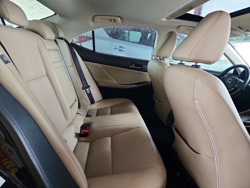 2018 LEXUS IS 10
