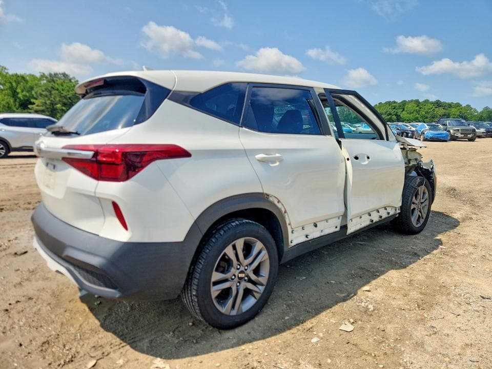 2021 KIA SELTOS LX 3