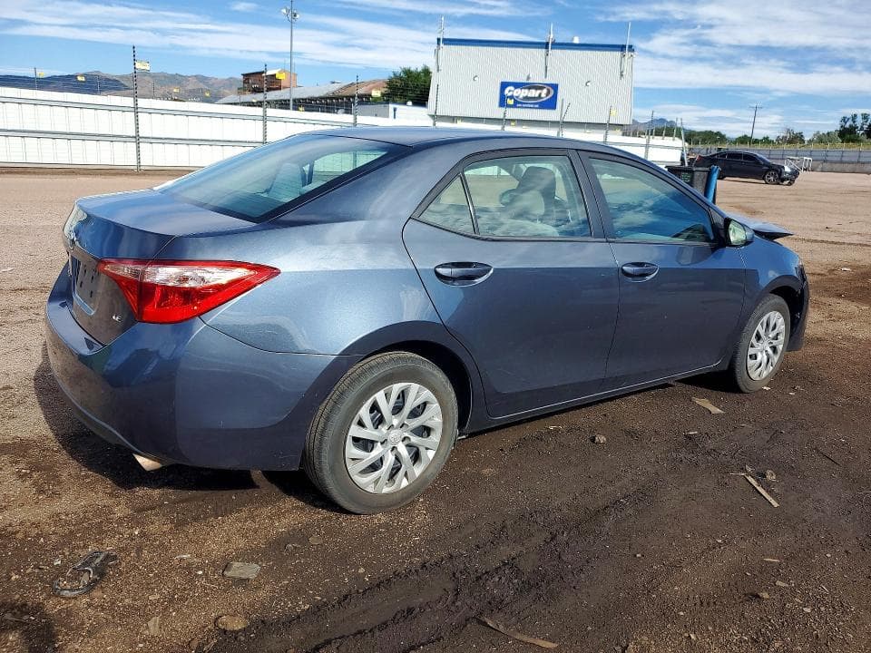 2018 TOYOTA COROLLA LE 3