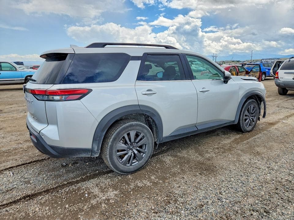 2024 NISSAN PATHFINDER SV 3