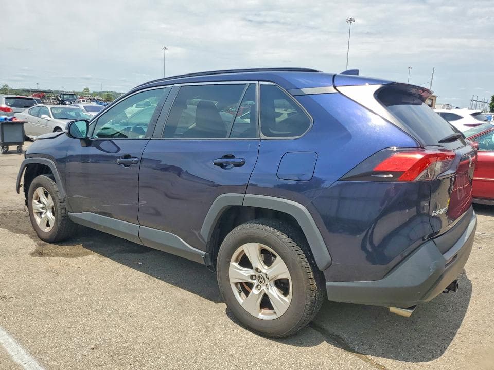 2021 TOYOTA RAV4 XLE 2