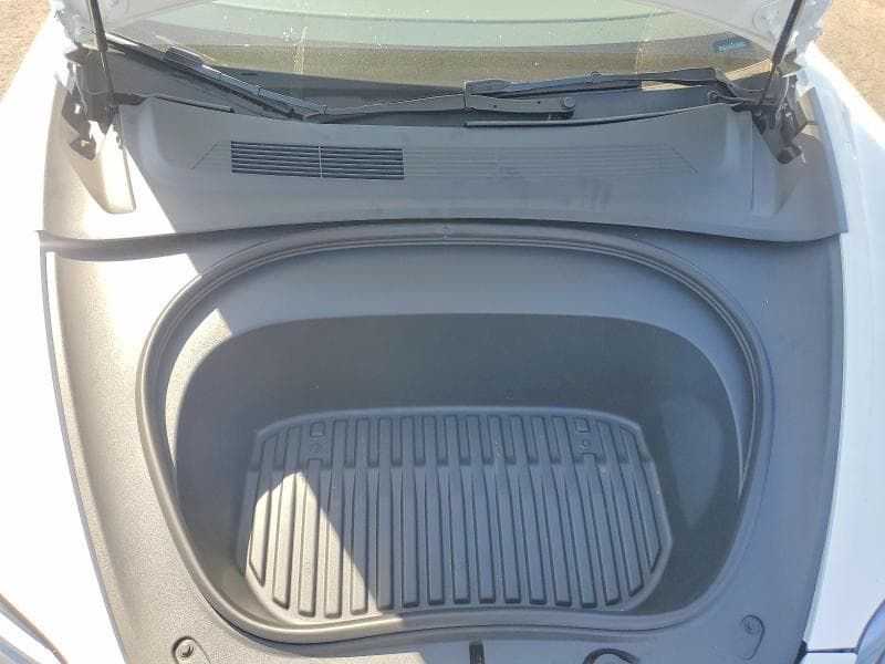 2026 TESLA MODEL 3 11