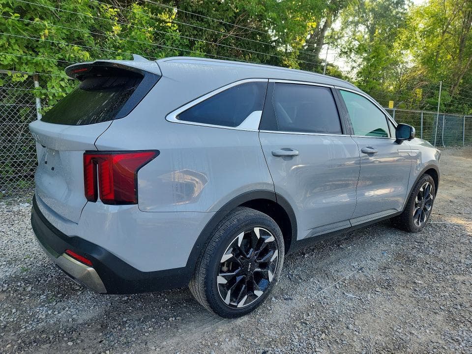 2025 KIA SORENTO SX 3